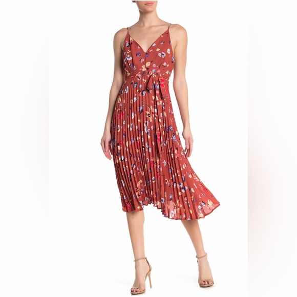 Floral pleated waist tie midi dress from Nordstrom Rack - Picture 1 of 2